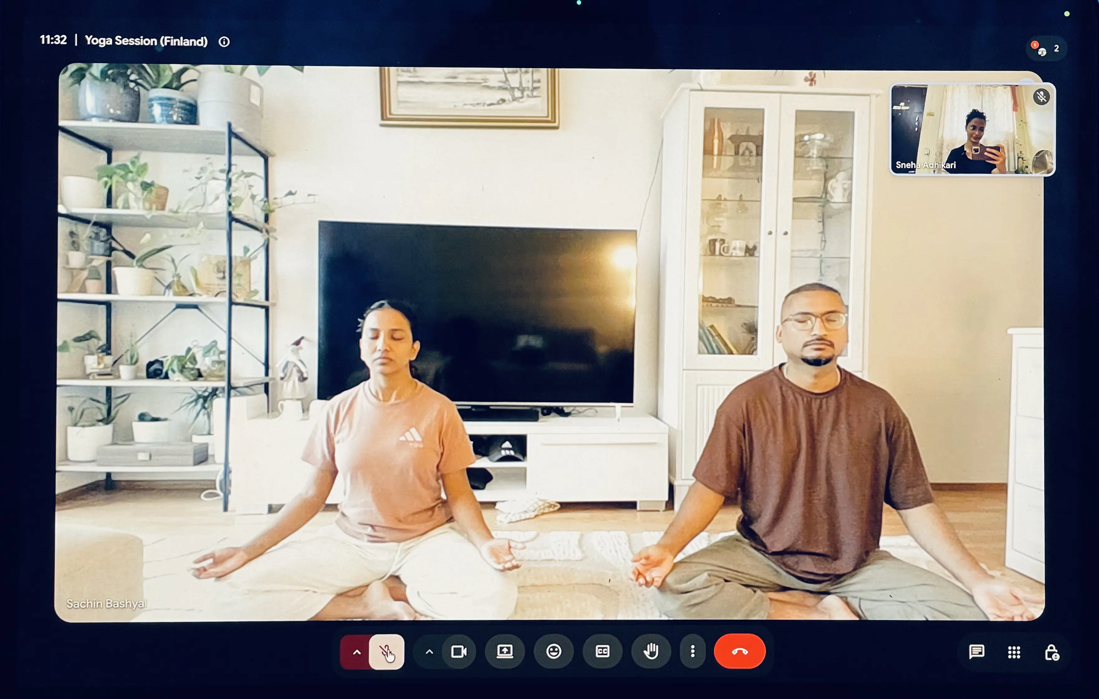 Couple Yoga: Move, Connect & Practice Together